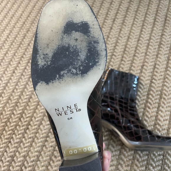 Steve Madden bLack Burgundy leather crocodile square toe ankle boots - Picture 8 of 8